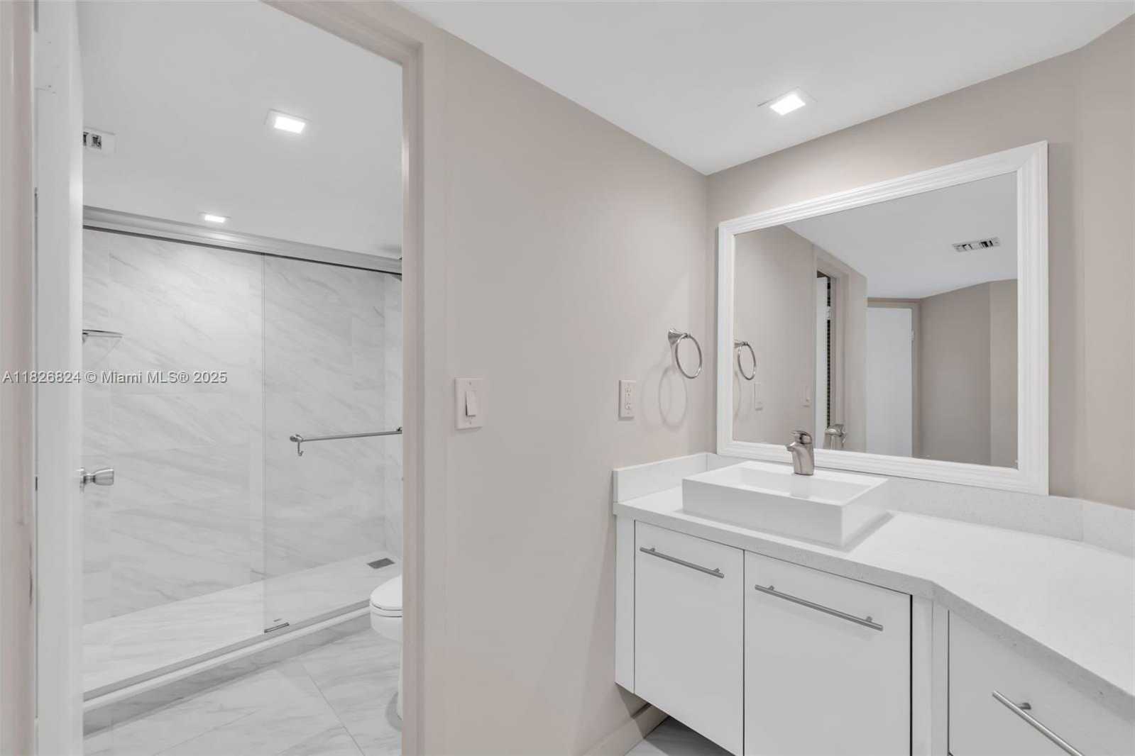 Small Image of 2333 BRICKELL AVE #1701, Miami Number 14