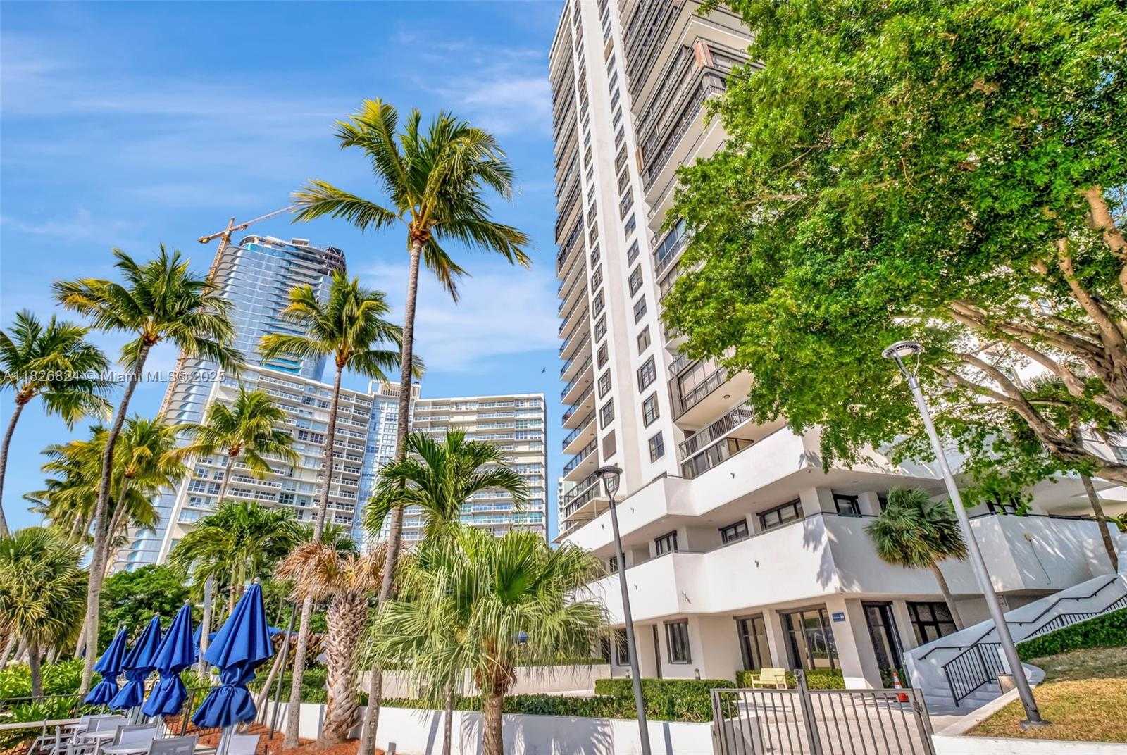 Small Image of 2333 BRICKELL AVE #1701, Miami Number 23