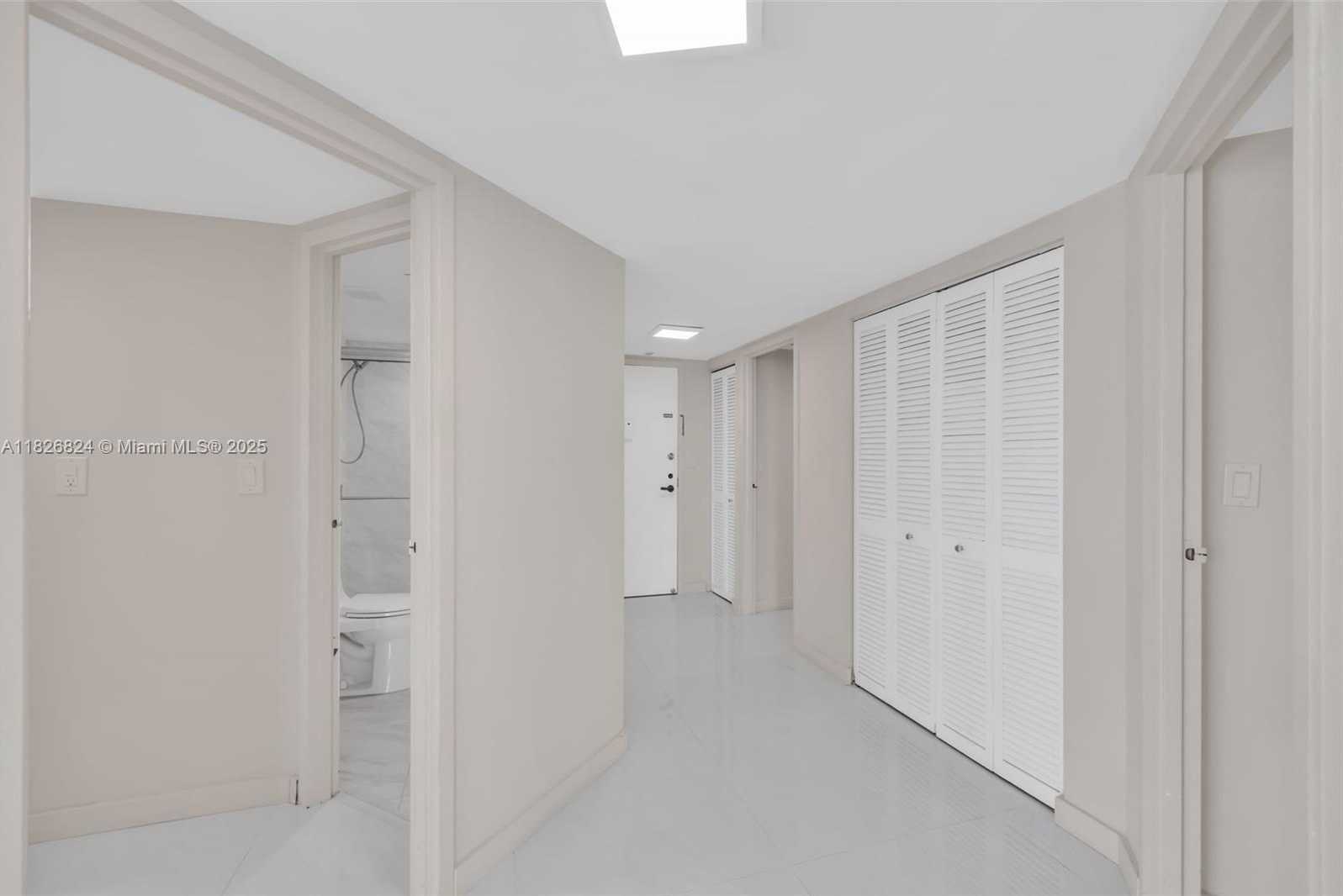 Small Image of 2333 BRICKELL AVE #1701, Miami Number 3