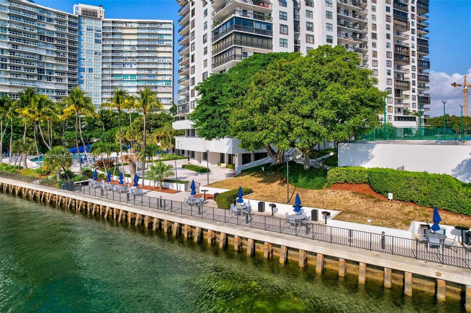 Small Image of 2333 BRICKELL AVE #1701, Miami Number 43