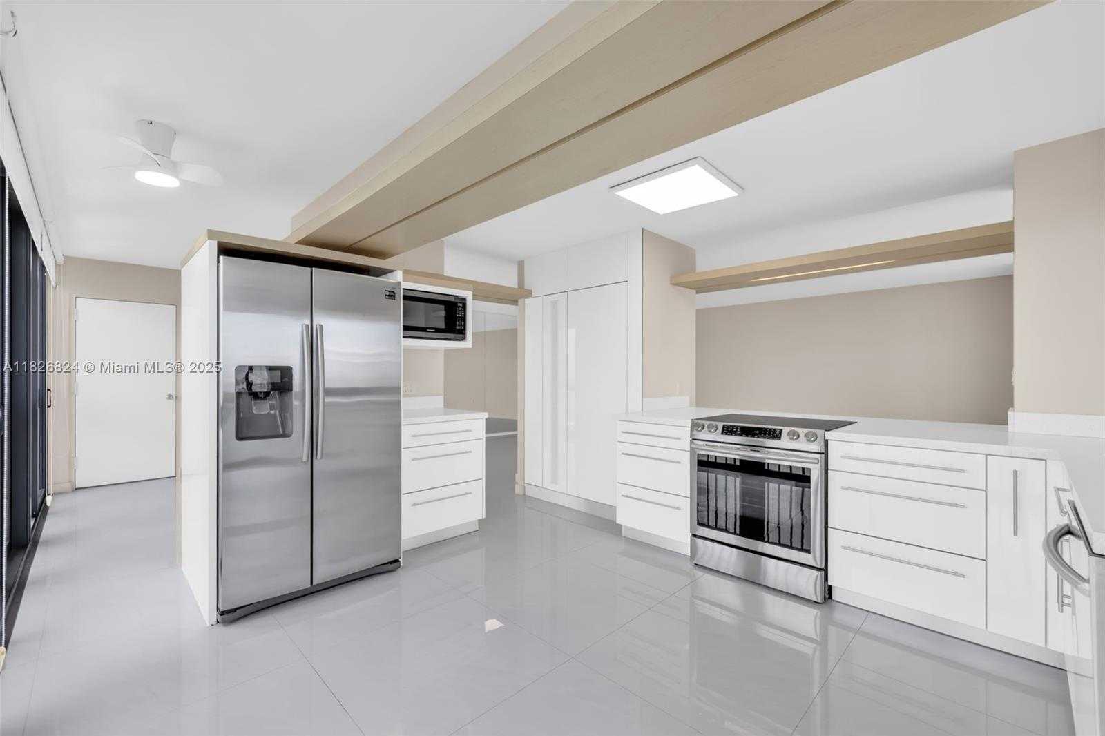 Small Image of 2333 BRICKELL AVE #1701, Miami Number 9