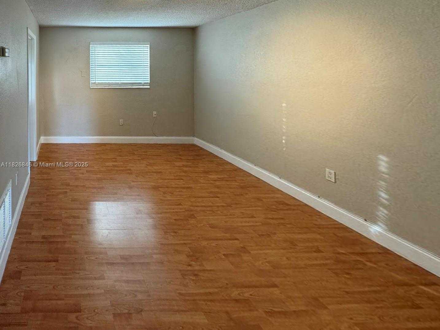 Small Image of 427 SANTANDER AVE #305, Coral Gables Number 11