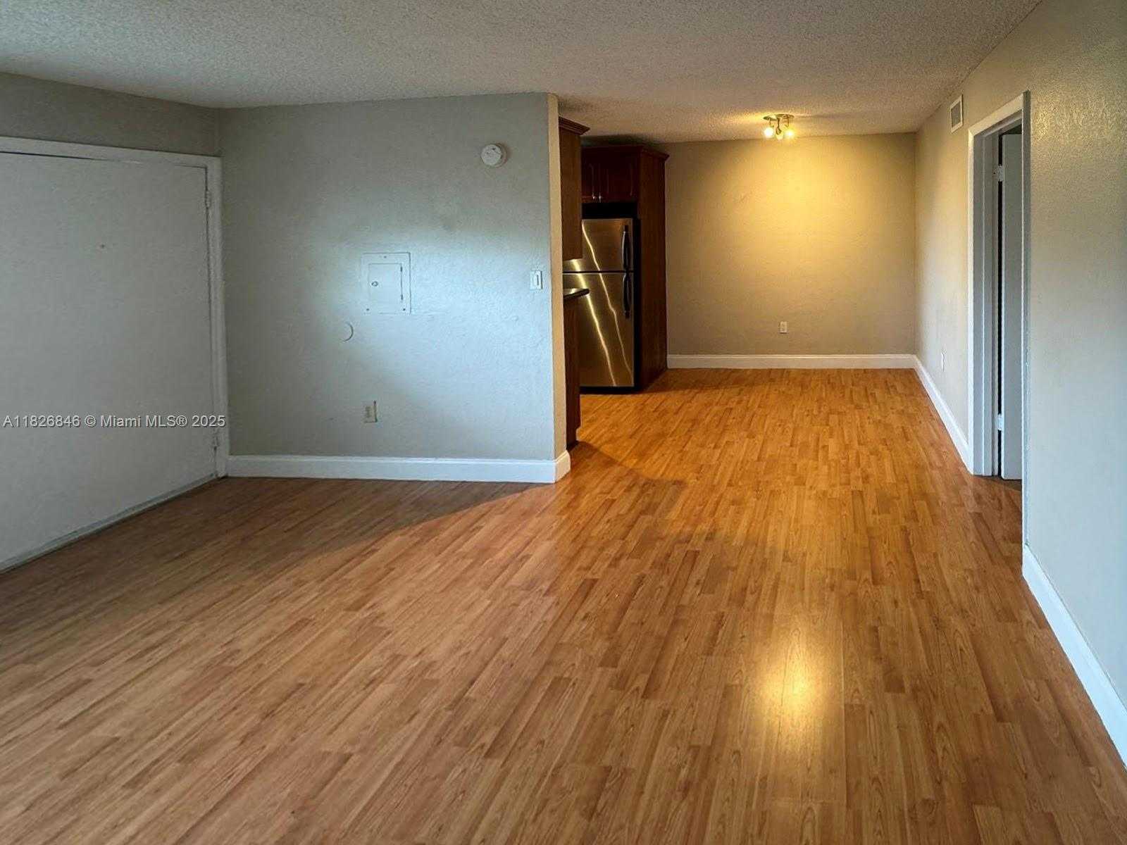 Small Image of 427 SANTANDER AVE #305, Coral Gables Number 5