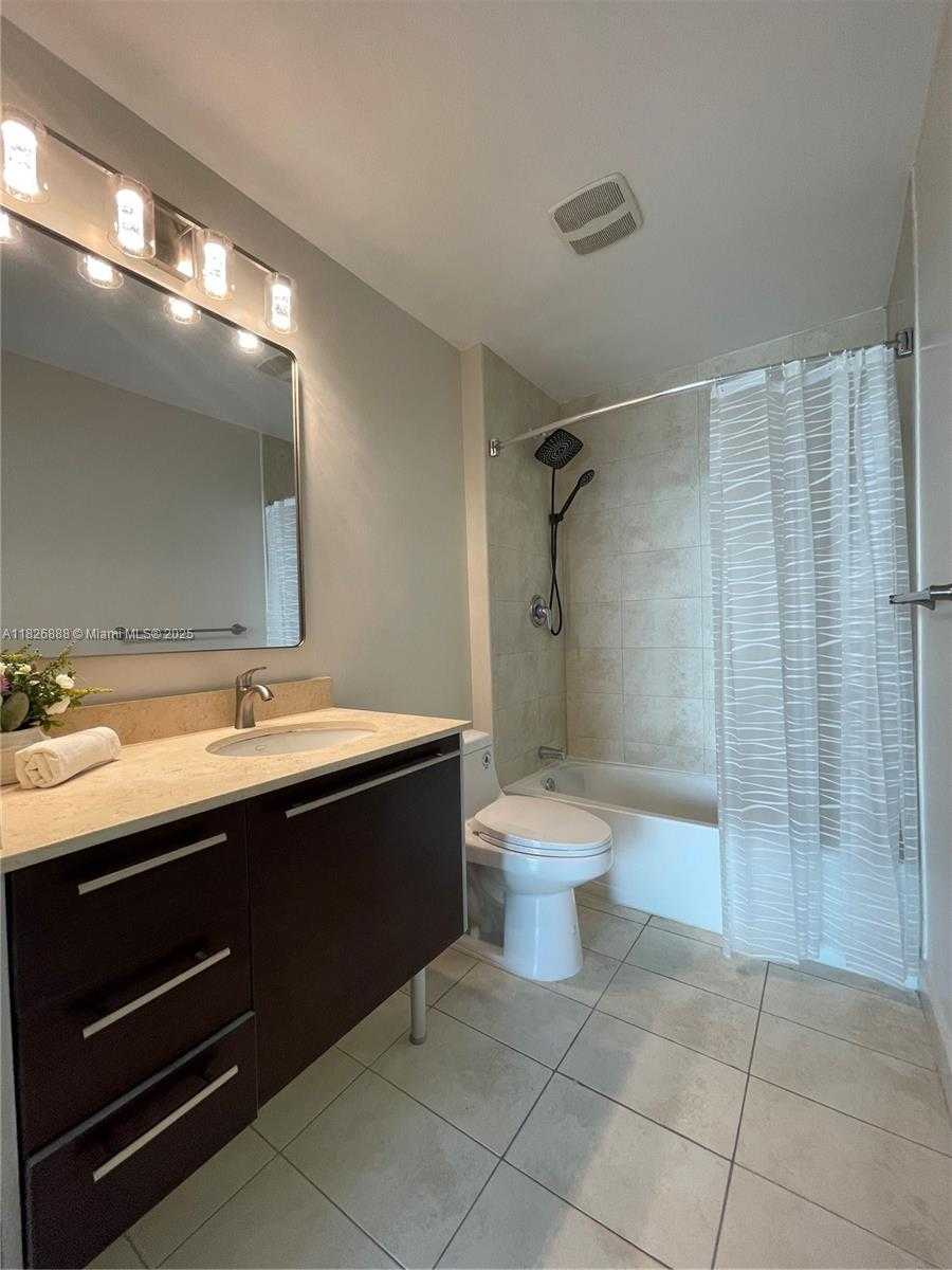 Small Image of 1900 NORTH BAYSHORE DR #2114, Miami Number 10