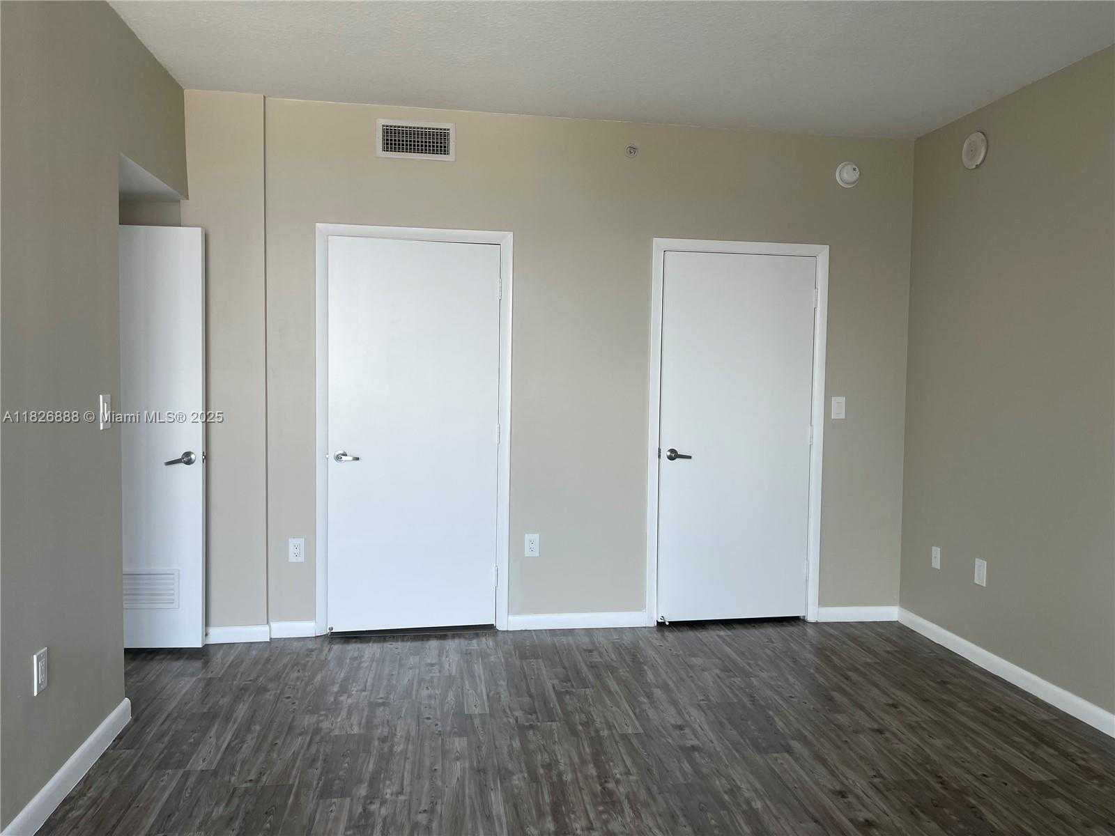 Small Image of 1900 NORTH BAYSHORE DR #2114, Miami Number 25