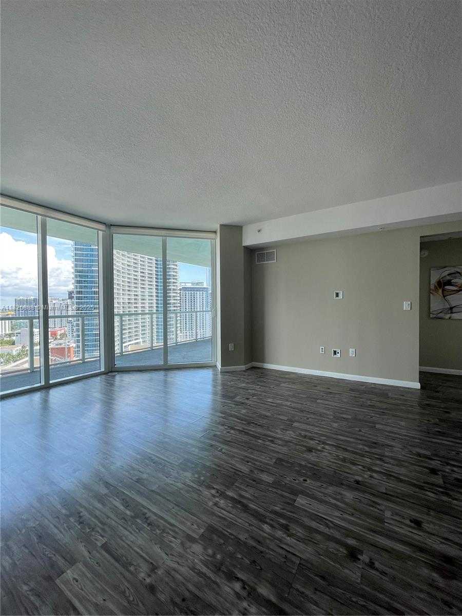 Small Image of 1900 NORTH BAYSHORE DR #2114, Miami Number 4