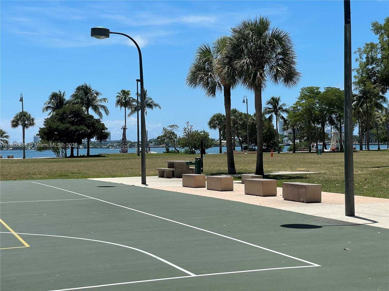 Small Image of 1900 NORTH BAYSHORE DR #2114, Miami Number 45
