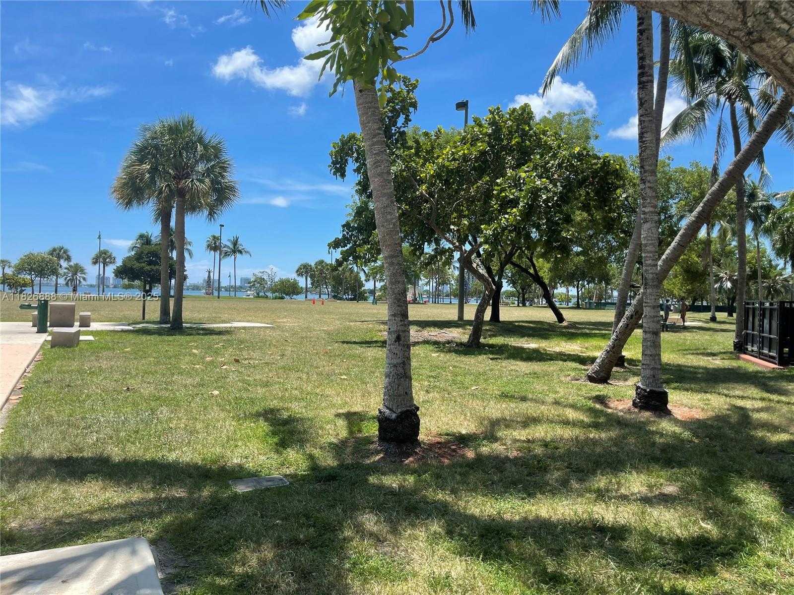 Small Image of 1900 NORTH BAYSHORE DR #2114, Miami Number 46
