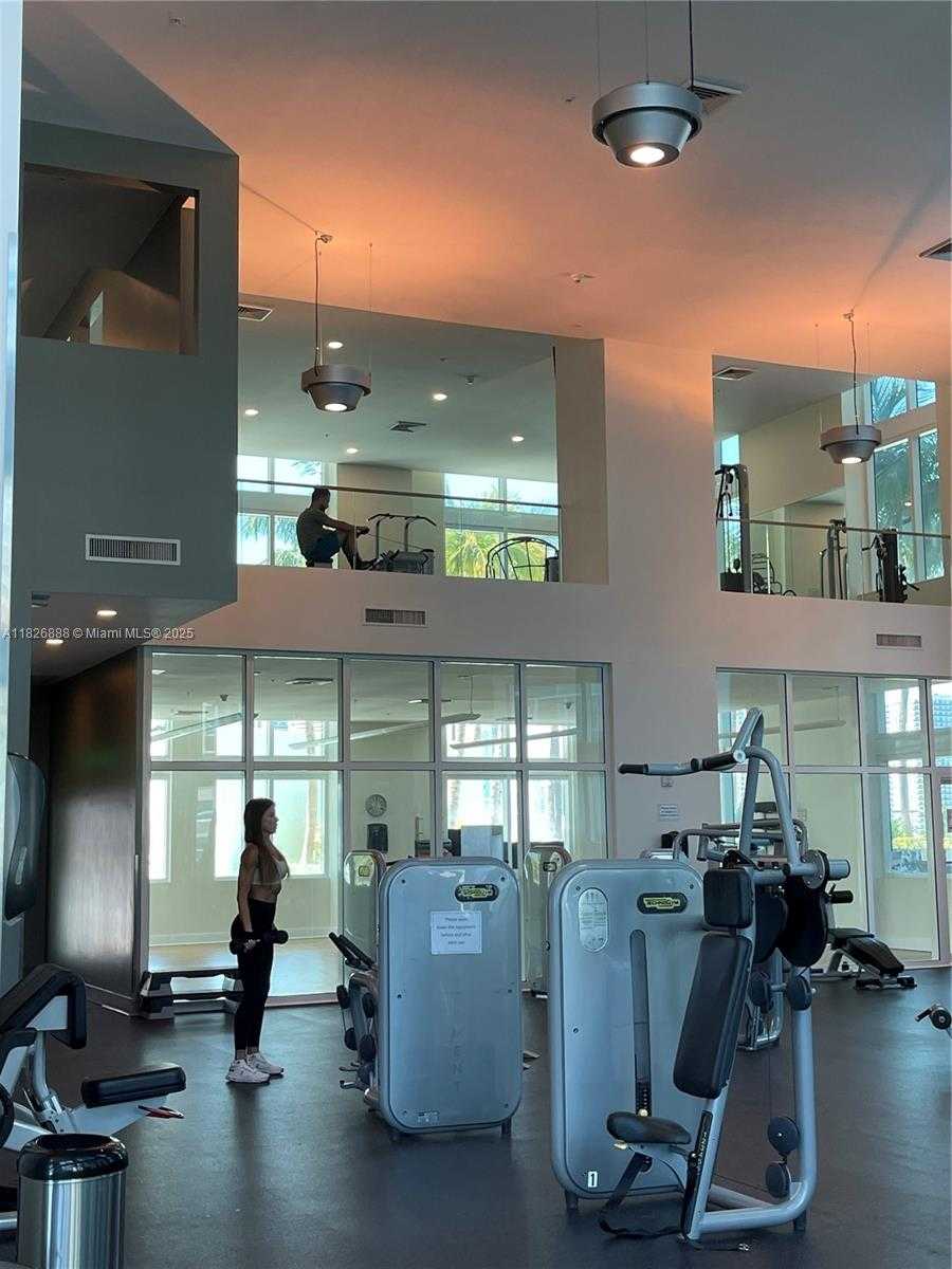 Small Image of 1900 NORTH BAYSHORE DR #2114, Miami Number 49