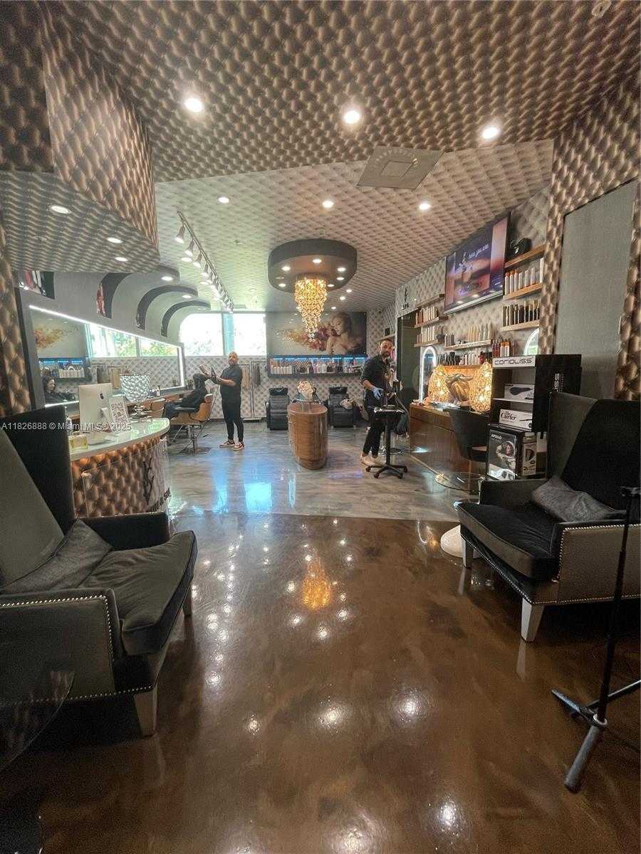 Small Image of 1900 NORTH BAYSHORE DR #2114, Miami Number 55