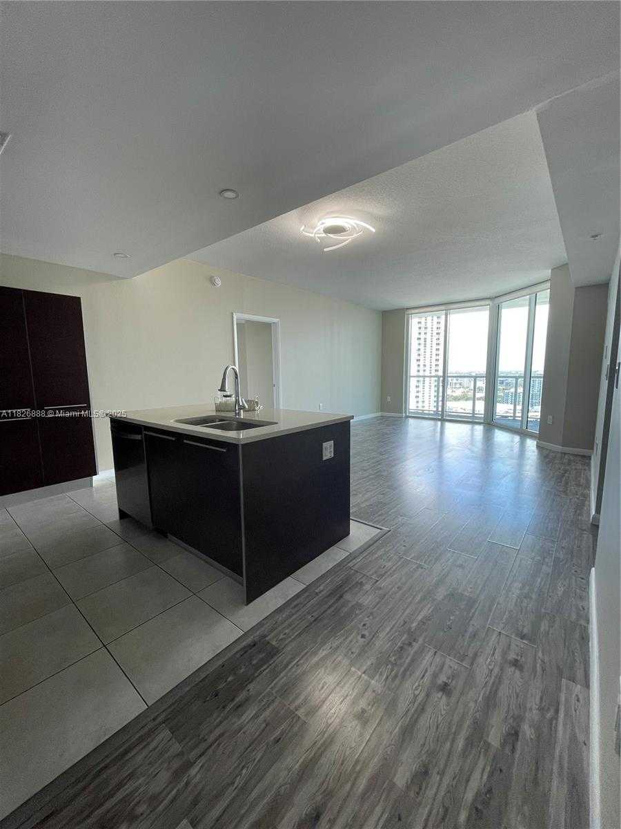Small Image of 1900 NORTH BAYSHORE DR #2114, Miami Number 9