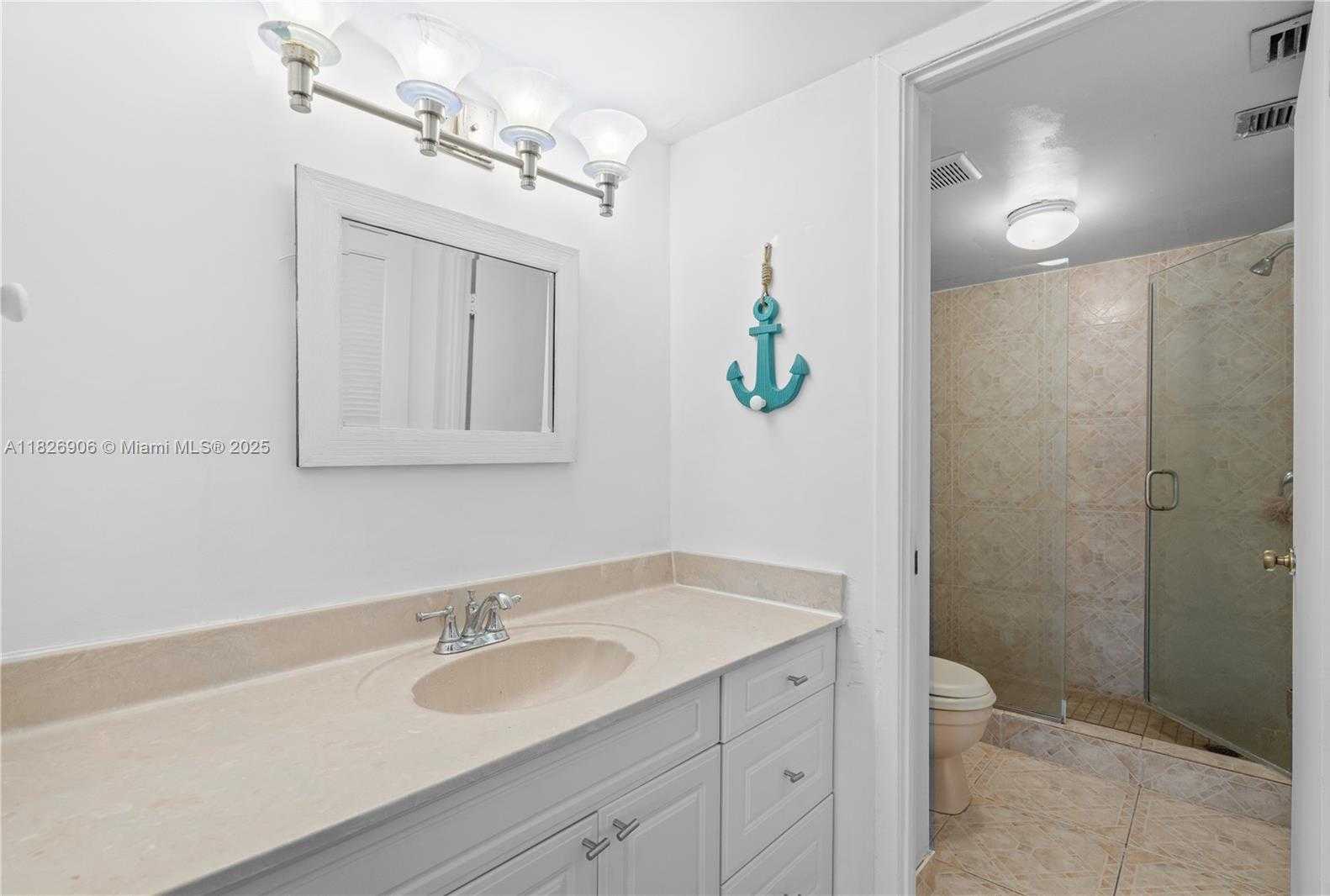 Small Image of 18081 BISCAYNE BLVD #1903, Aventura Number 11