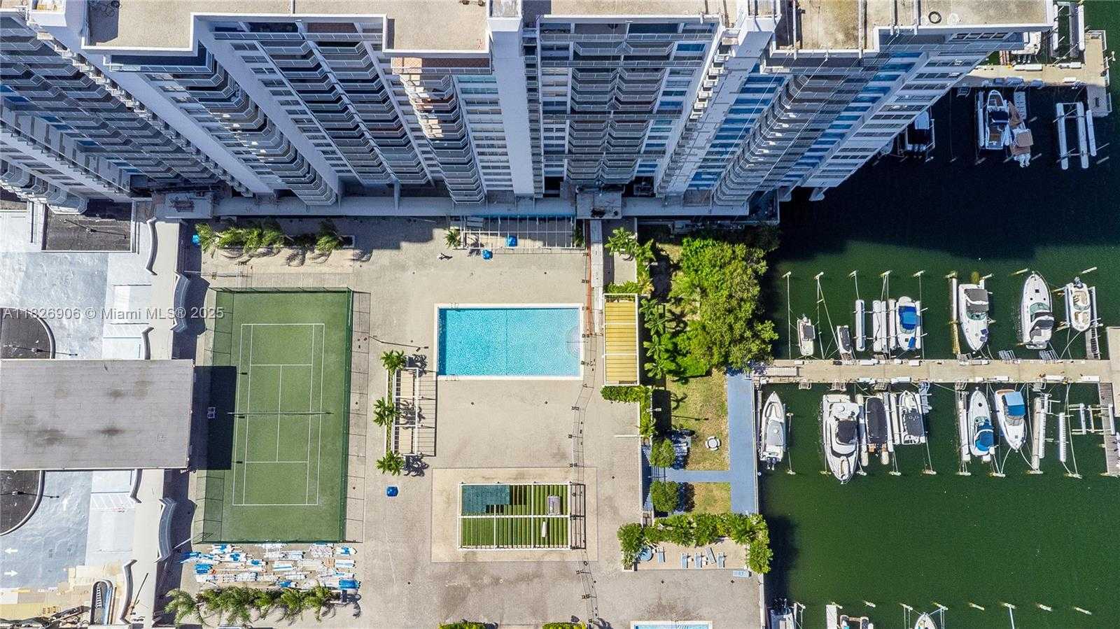 Small Image of 18081 BISCAYNE BLVD #1903, Aventura Number 16