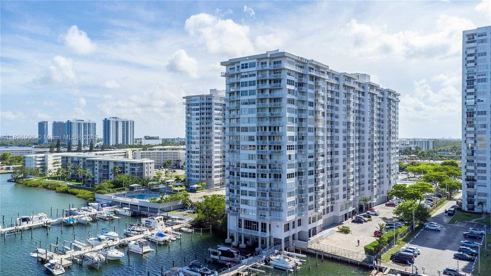 Small Image of 18081 BISCAYNE BLVD #1903, Aventura Number 22