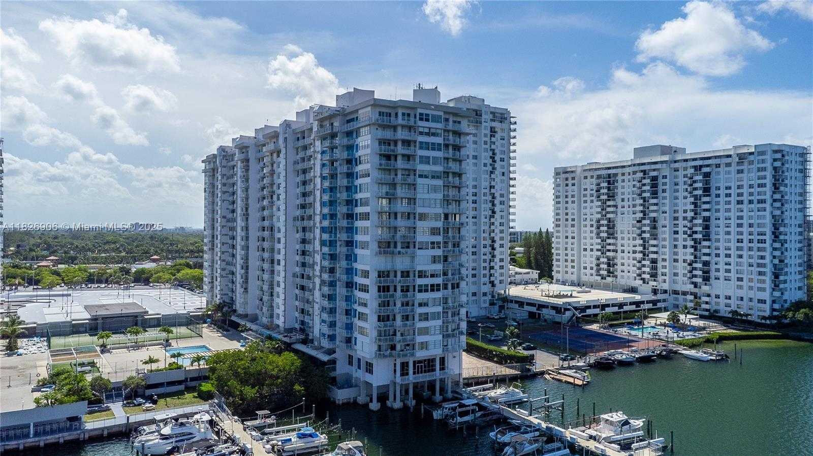 Small Image of 18081 BISCAYNE BLVD #1903, Aventura Number 24