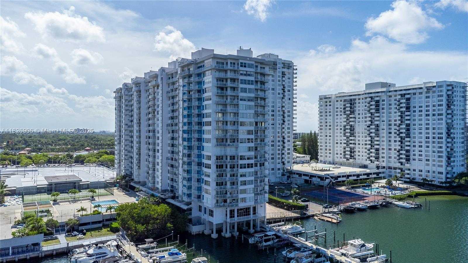 Small Image of 18081 BISCAYNE BLVD #1903, Aventura Number 25