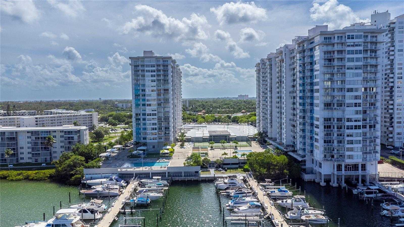 Small Image of 18081 BISCAYNE BLVD #1903, Aventura Number 26