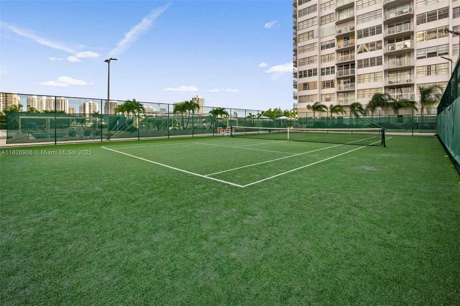 Small Image of 18081 BISCAYNE BLVD #1903, Aventura Number 29