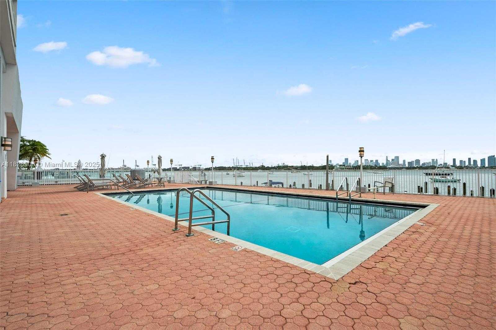 Small Image of 18081 BISCAYNE BLVD #1903, Aventura Number 32