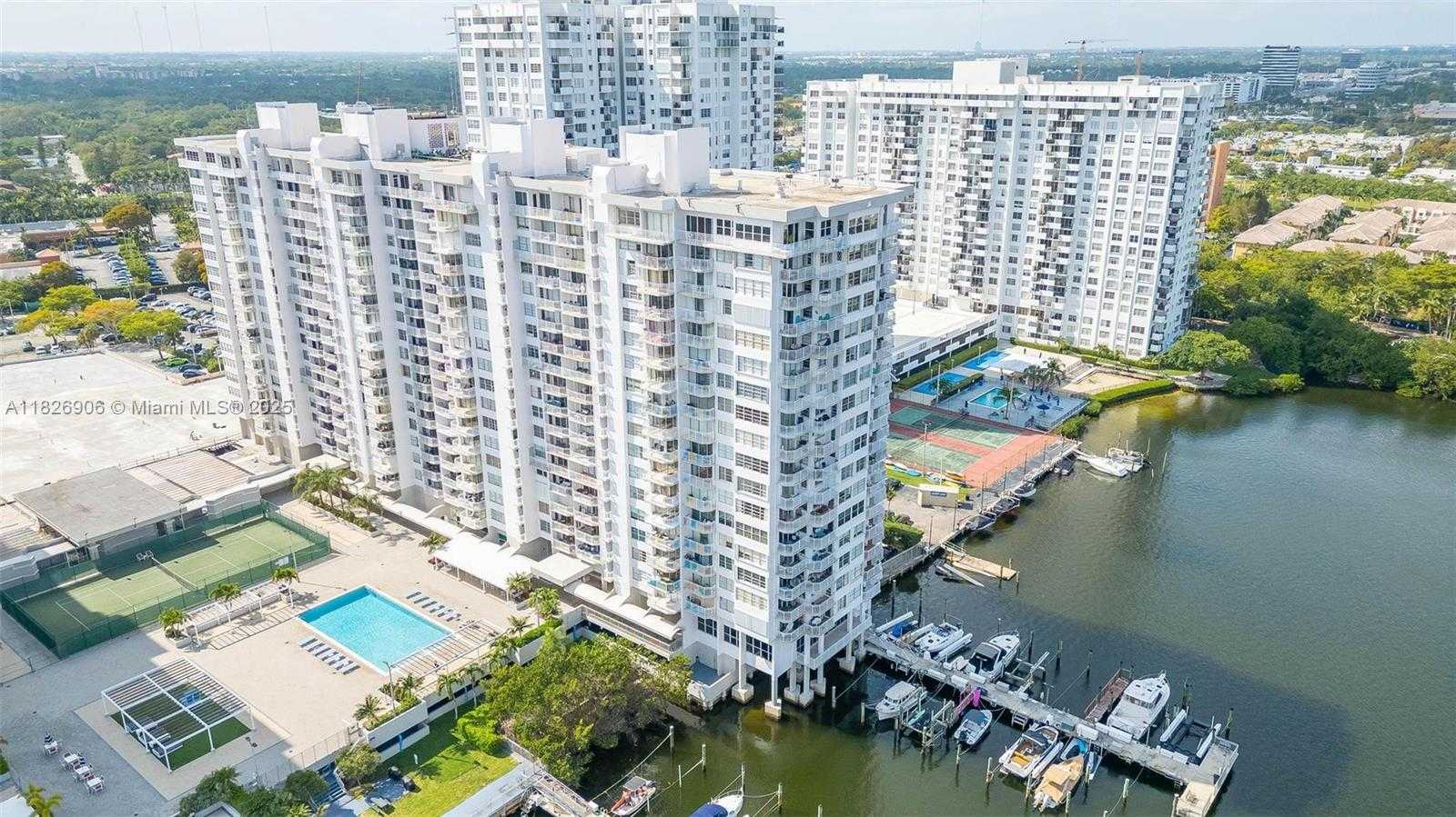 Small Image of 18081 BISCAYNE BLVD #1903, Aventura Number 33