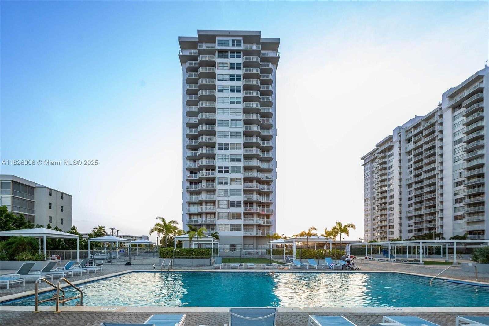 Small Image of 18081 BISCAYNE BLVD #1903, Aventura Number 38