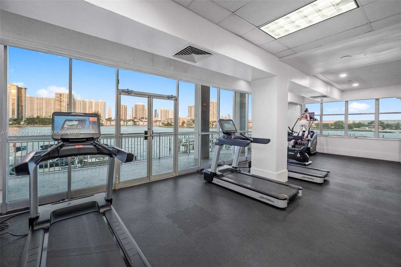 Small Image of 18081 BISCAYNE BLVD #1903, Aventura Number 44