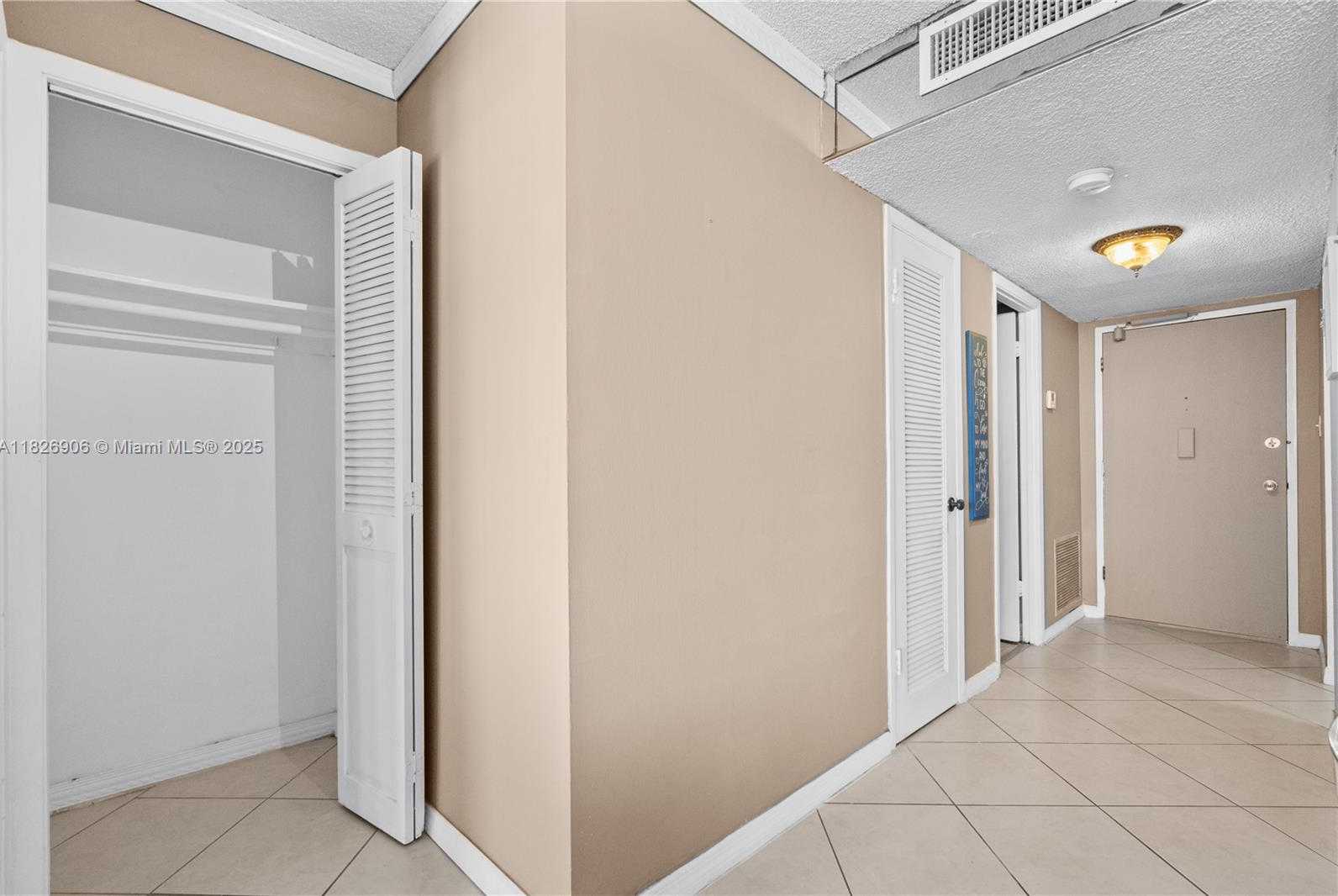 Small Image of 18081 BISCAYNE BLVD #1903, Aventura Number 58