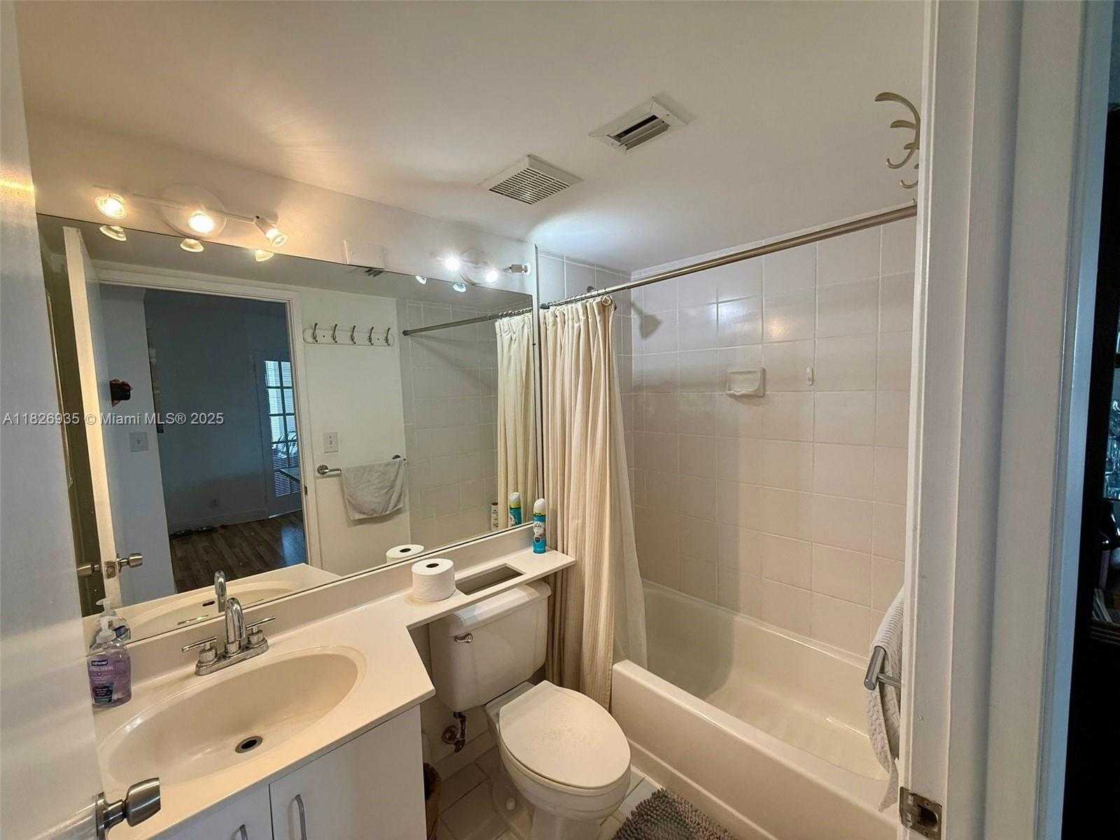 Small Image of 3300 NORTH EAST 192ND ST #512, Aventura Number 11