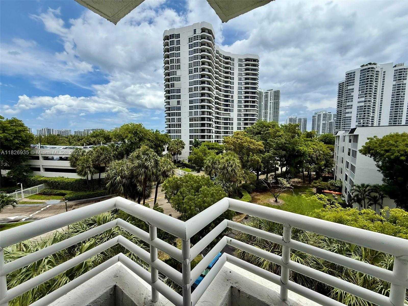 Small Image of 3300 NORTH EAST 192ND ST #512, Aventura Number 35