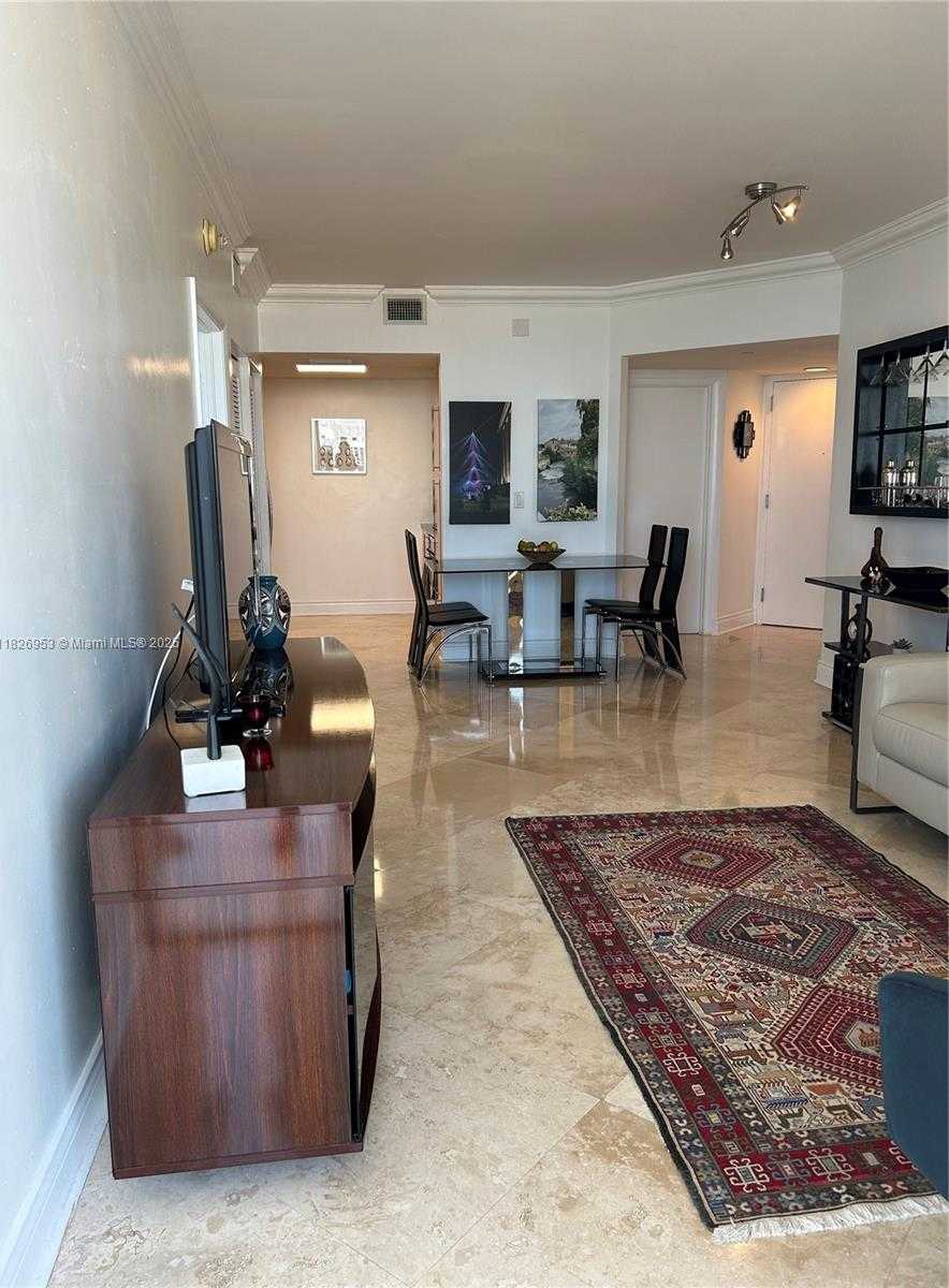 Small Image of 6365 COLLINS AVE #2309, Miami Beach Number 11