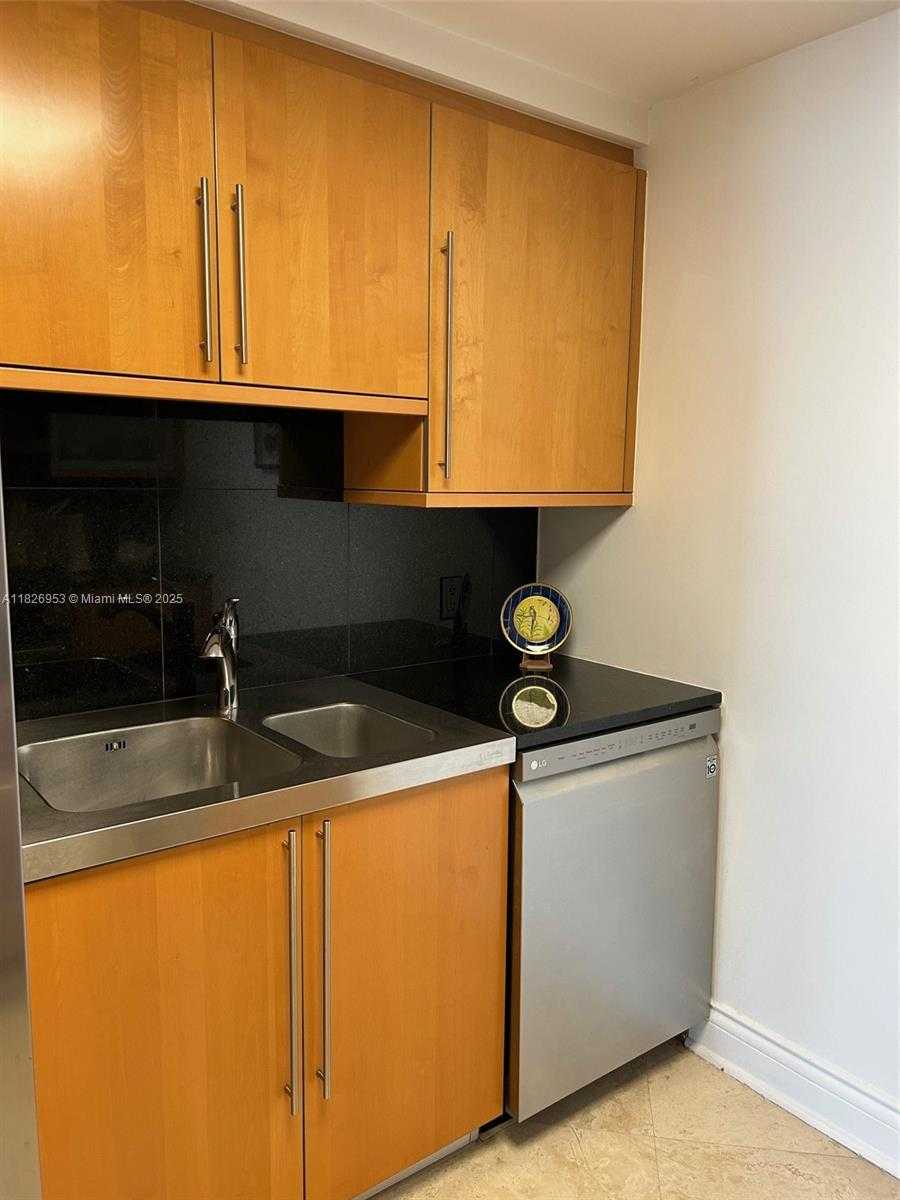 Small Image of 6365 COLLINS AVE #2309, Miami Beach Number 18