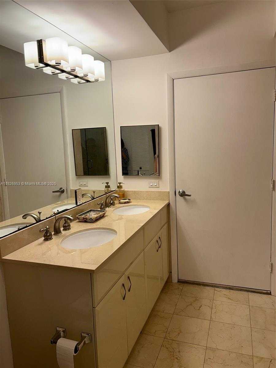 Small Image of 6365 COLLINS AVE #2309, Miami Beach Number 28