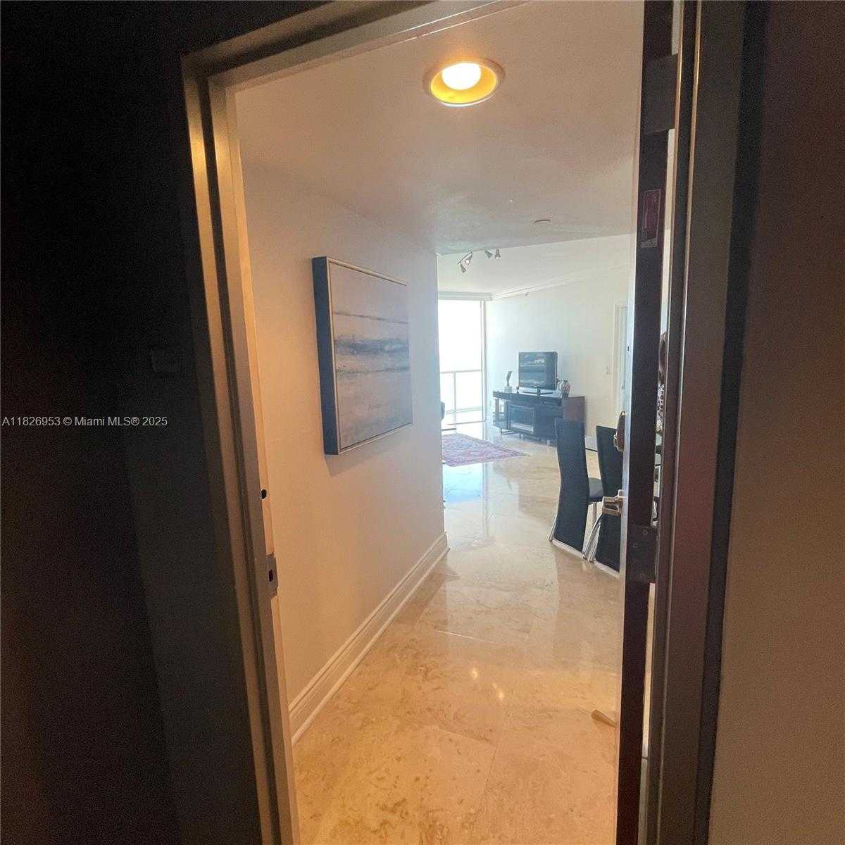 Small Image of 6365 COLLINS AVE #2309, Miami Beach Number 9