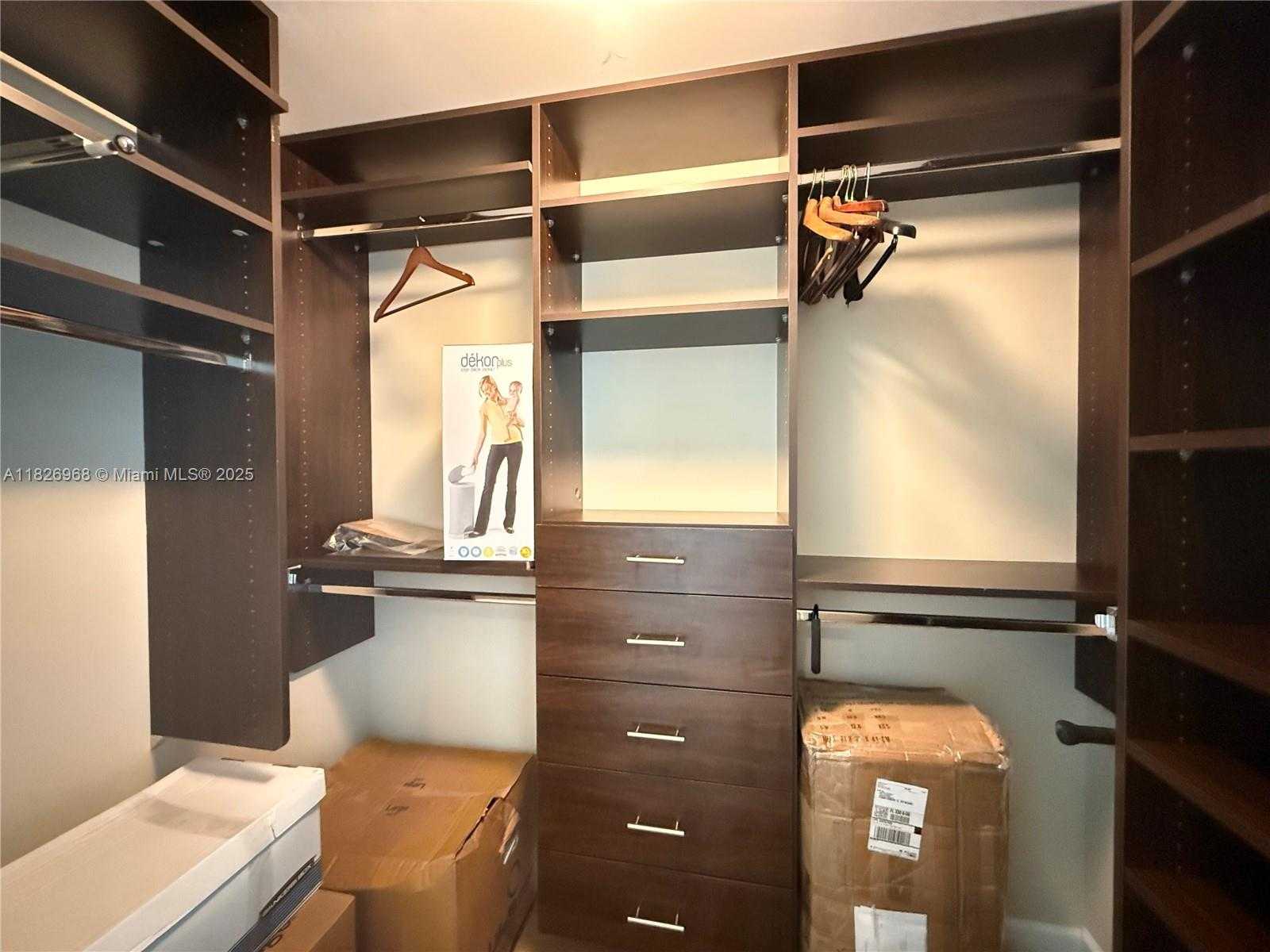 Small Image of 1300 PONCE DE LEON BLVD #1005, Coral Gables Number 27