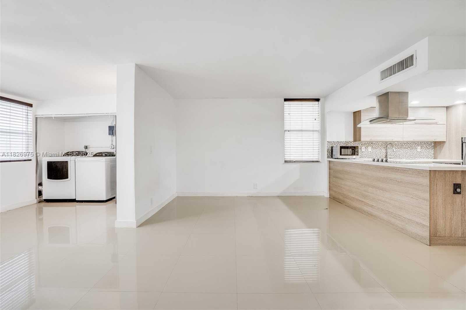 Small Image of 20350 WEST COUNTRY CLUB DR #120-4, Aventura Number 7