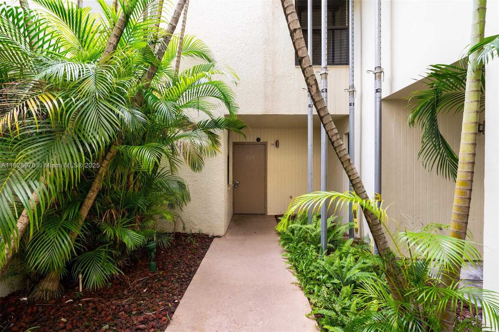 Small Image of 20350 WEST COUNTRY CLUB DR #123-4, Aventura Number 37