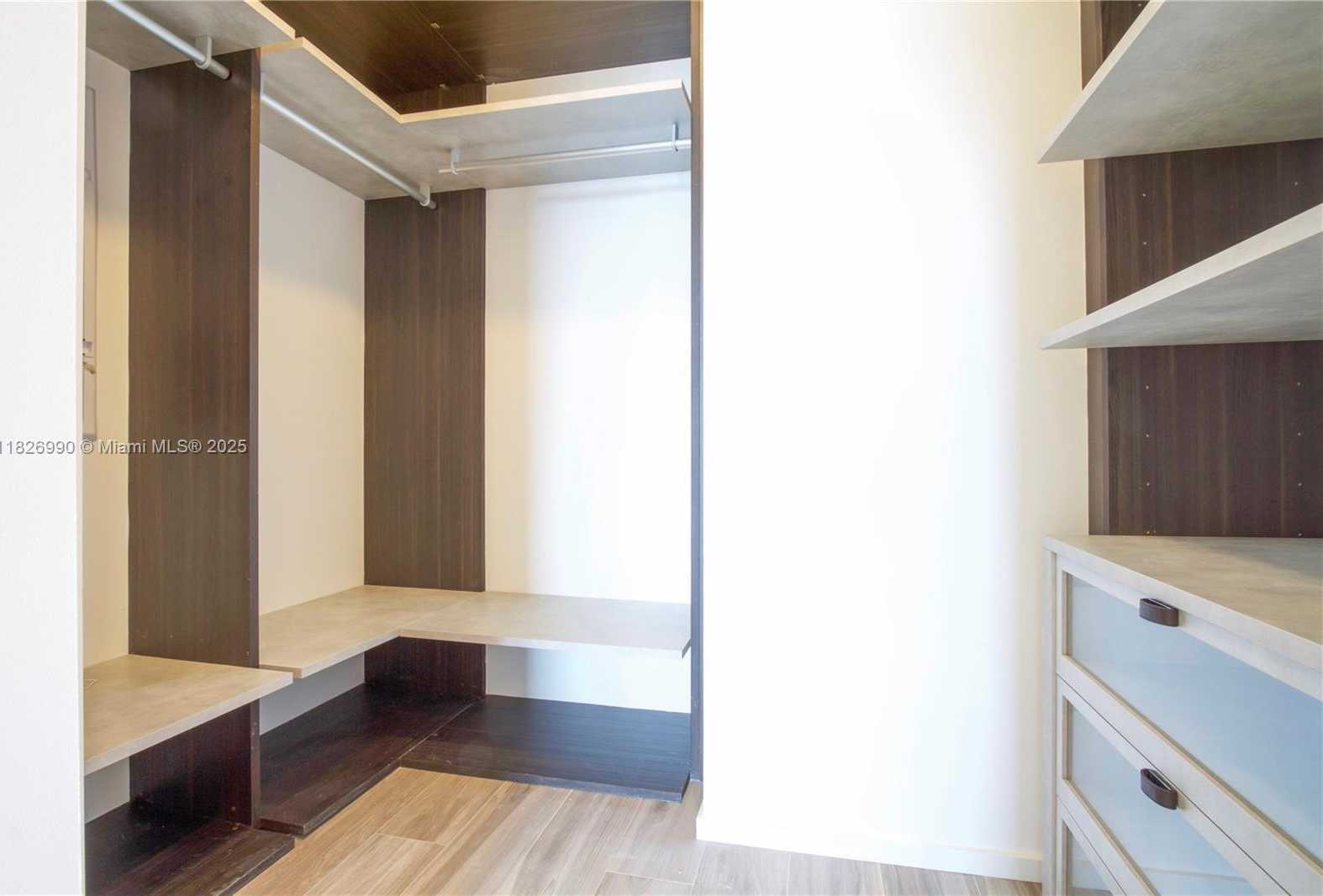 Small Image of 801 SOUTH MIAMI AVE #5410, Miami Number 25