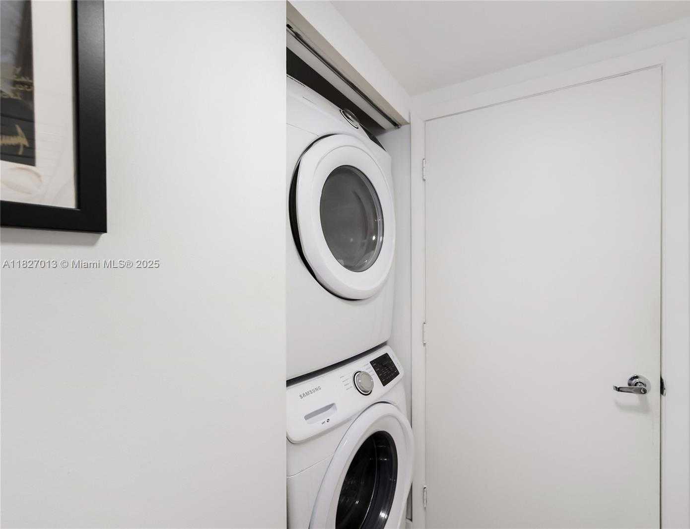 Small Image of 41 SOUTH EAST 5TH ST #1303, Miami Number 15