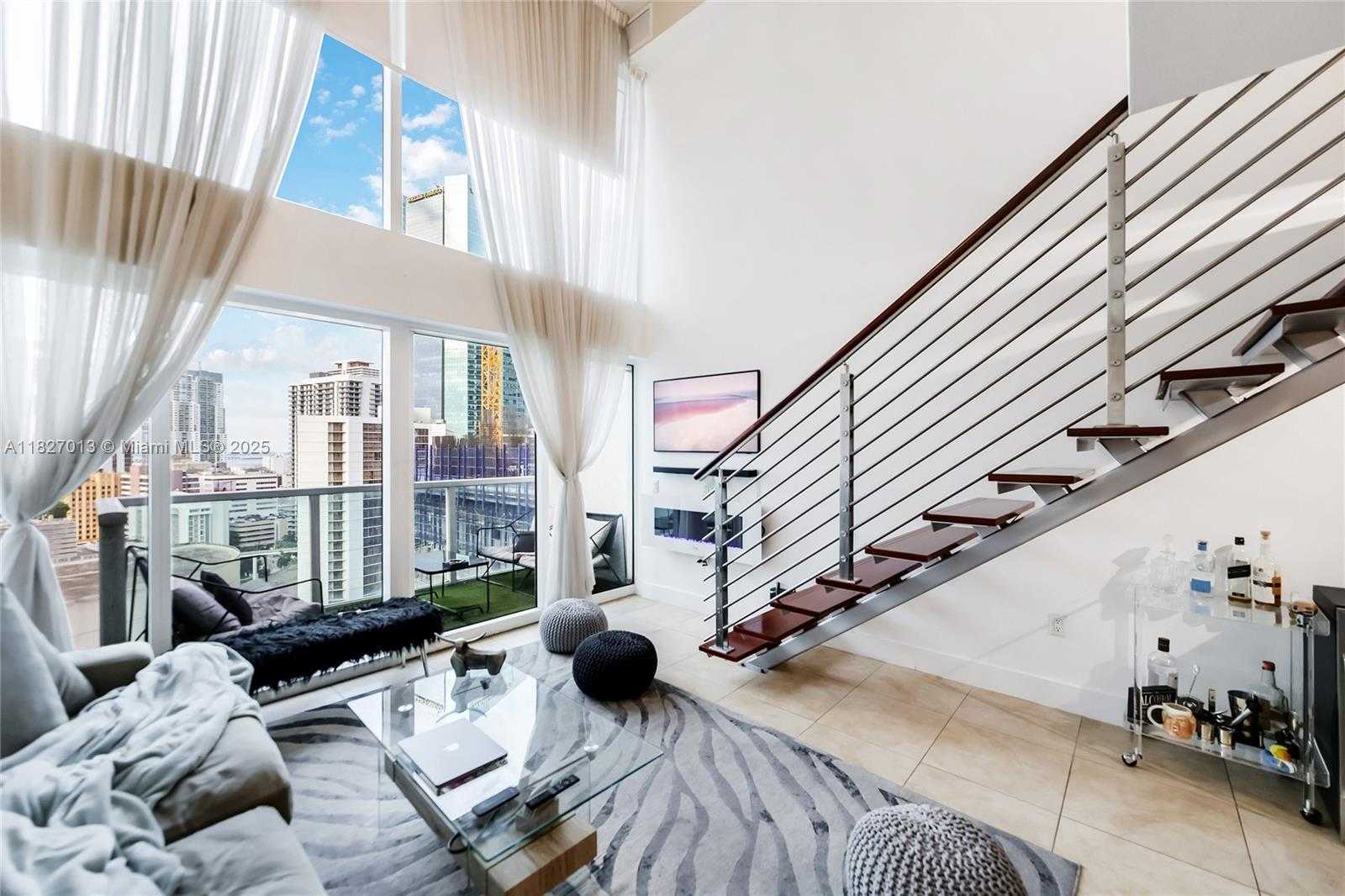 Small Image of 41 SOUTH EAST 5TH ST #1303, Miami Number 3