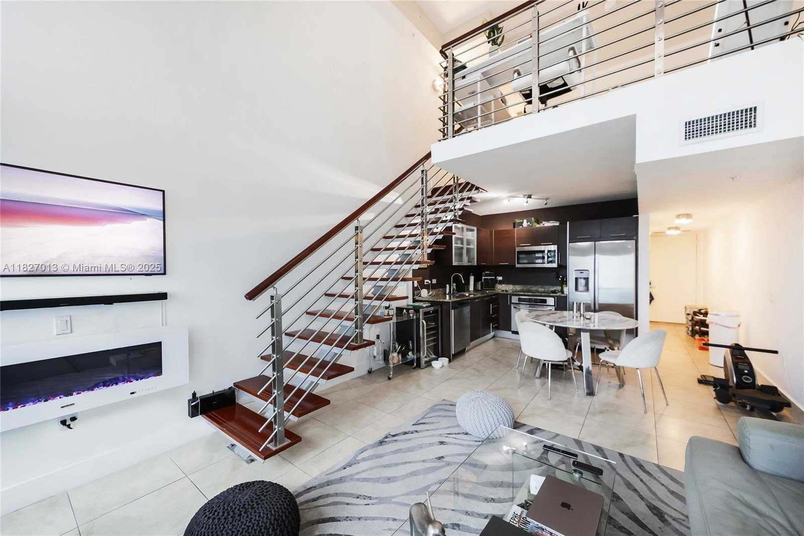 Small Image of 41 SOUTH EAST 5TH ST #1303, Miami Number 4