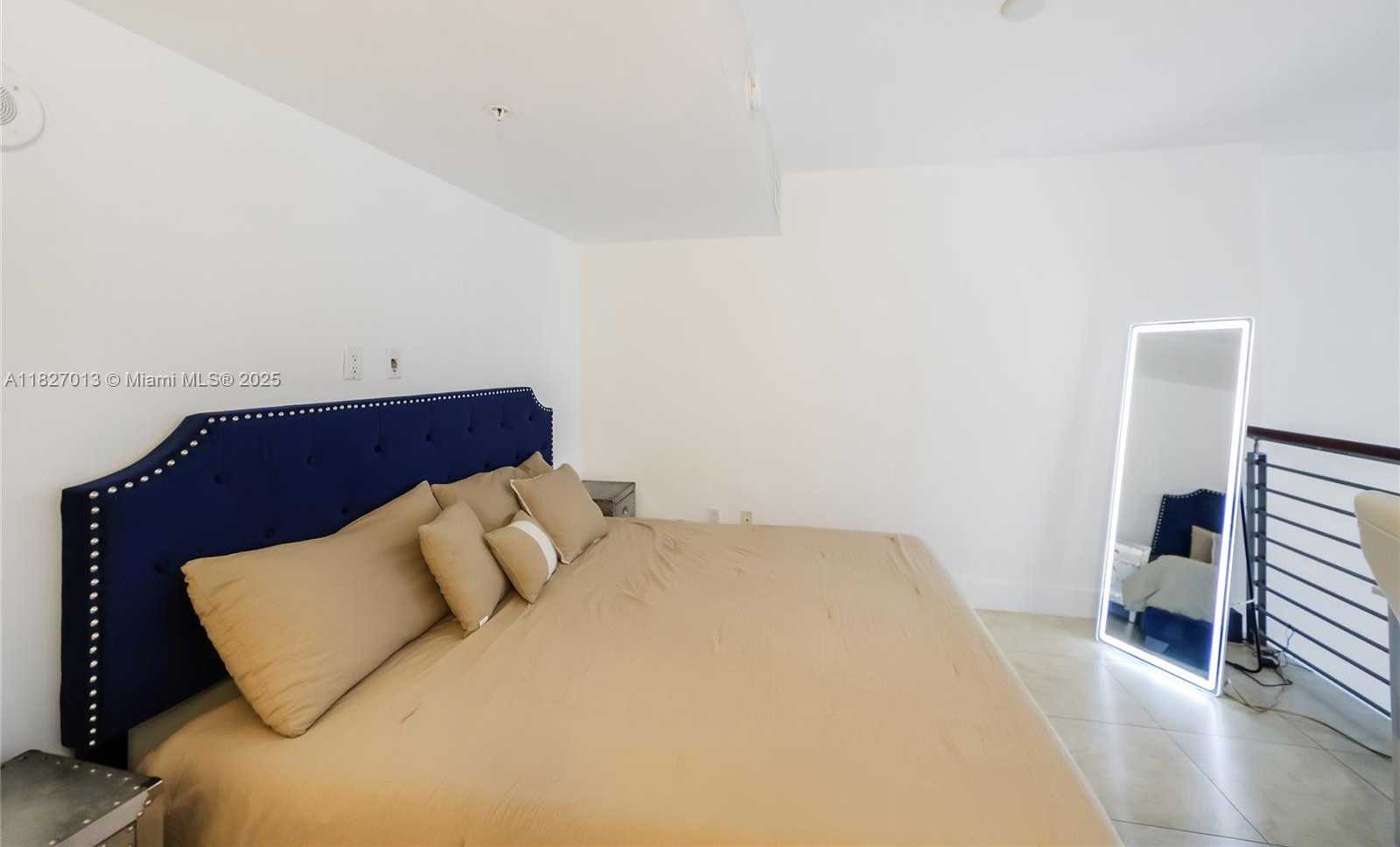 Small Image of 41 SOUTH EAST 5TH ST #1303, Miami Number 8