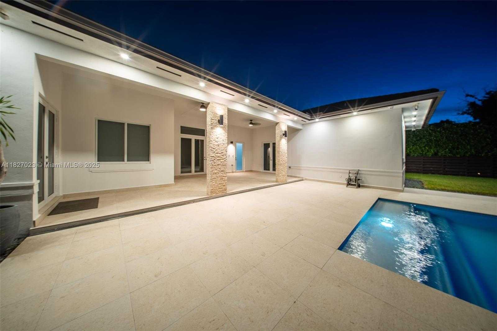 Small Image of 10203 SOUTH WEST 136TH ST, Miami Number 10