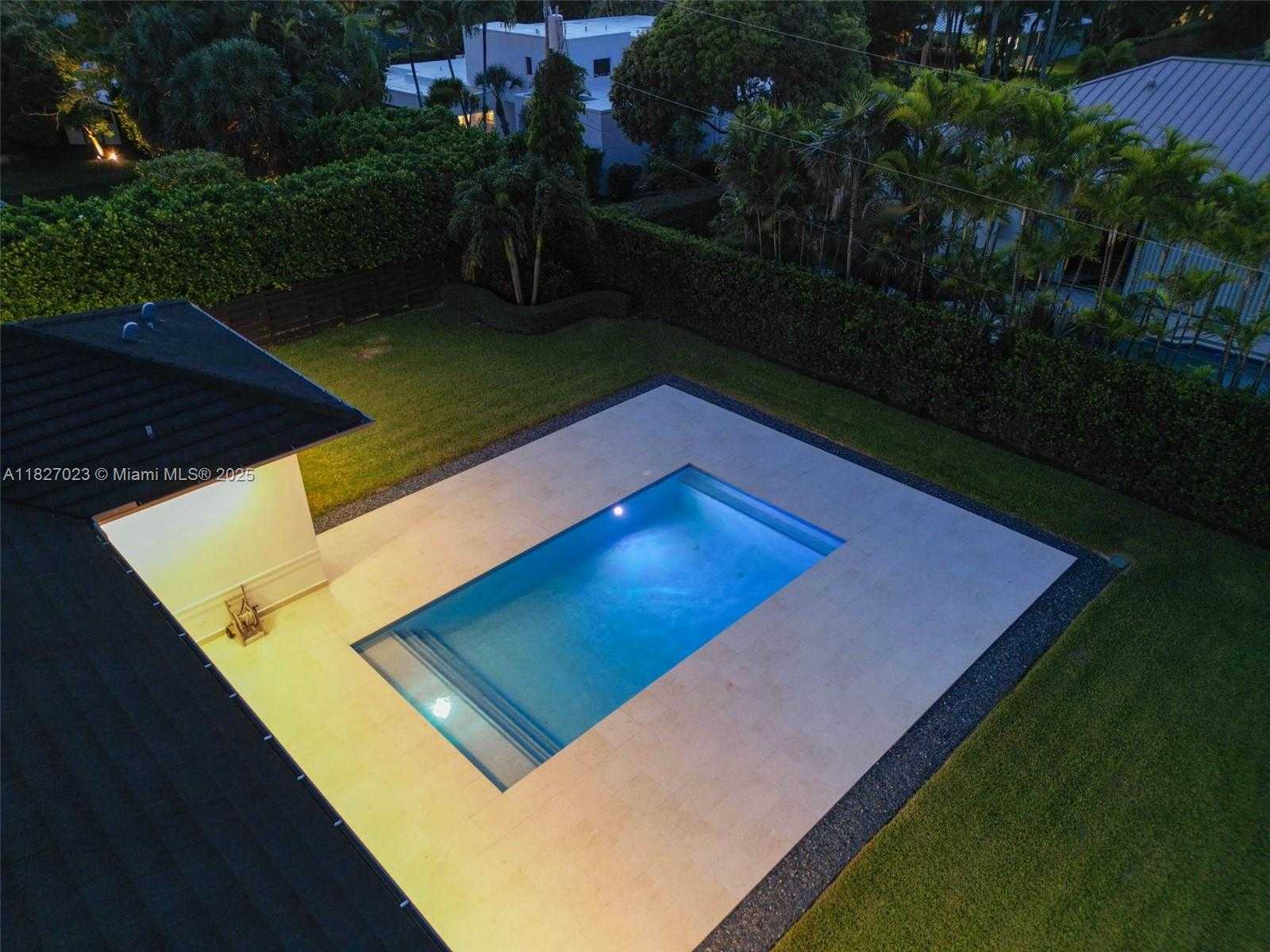Small Image of 10203 SOUTH WEST 136TH ST, Miami Number 16