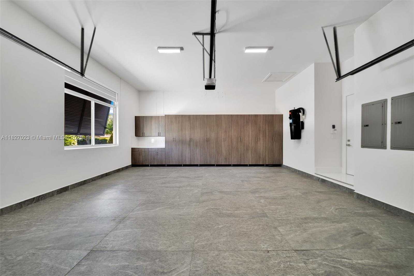 Small Image of 10203 SOUTH WEST 136TH ST, Miami Number 63