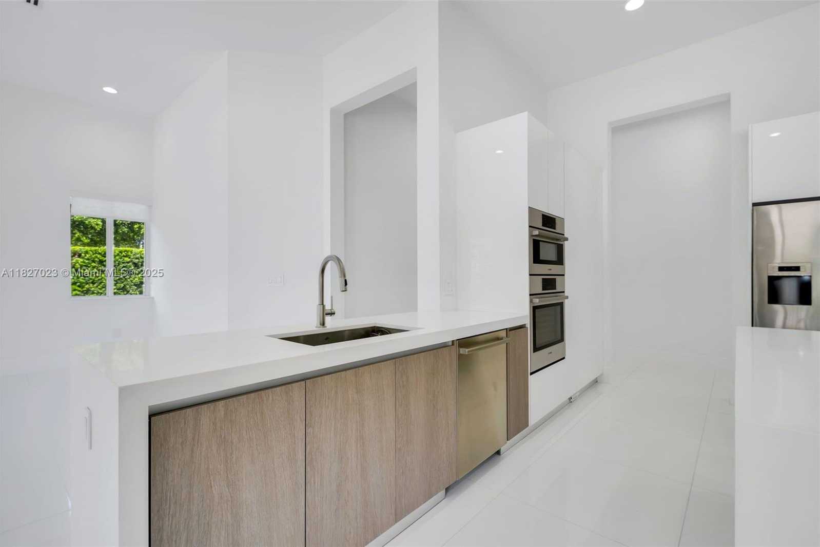 Small Image of 10203 SOUTH WEST 136TH ST, Miami Number 67