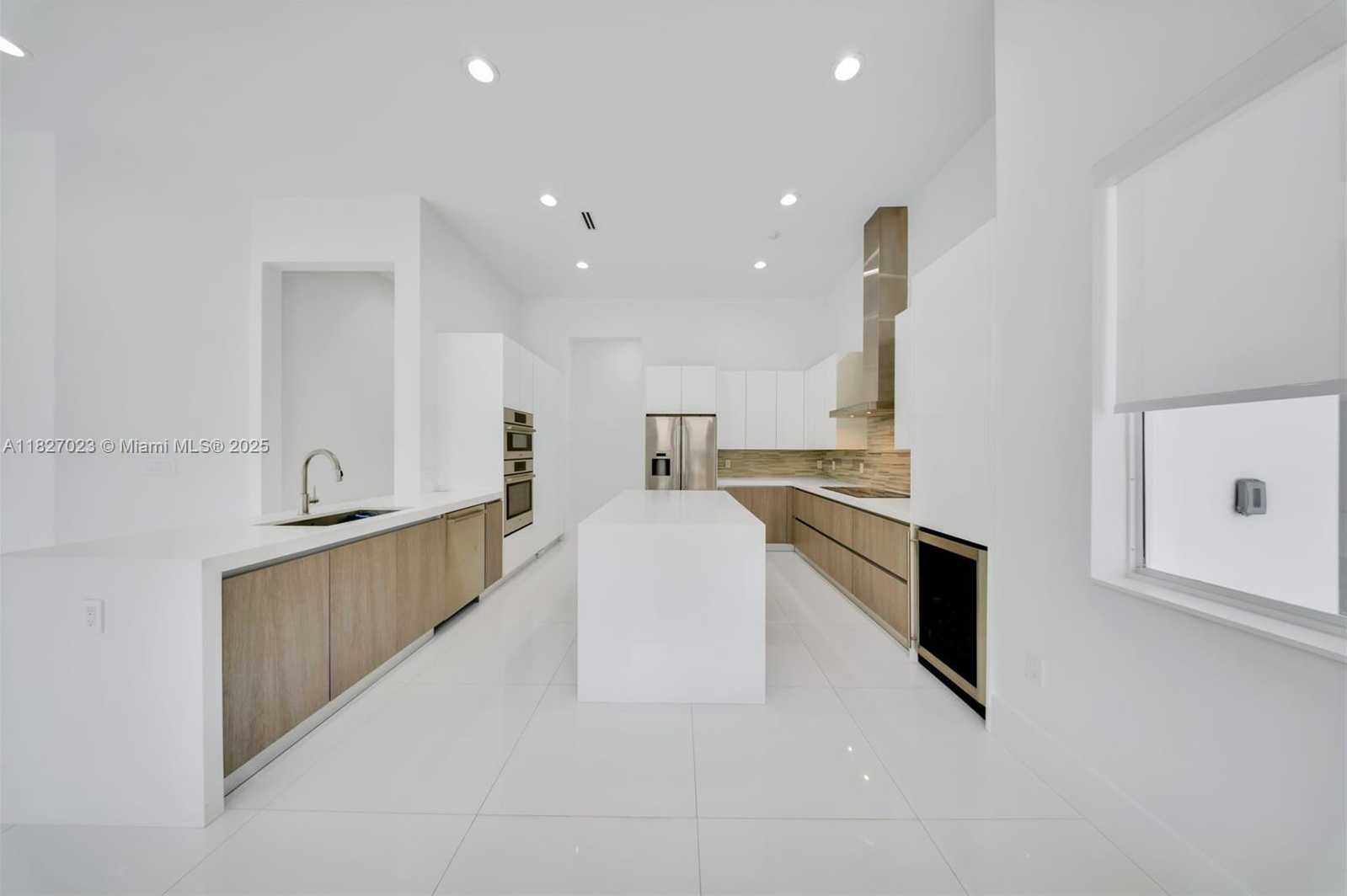 Small Image of 10203 SOUTH WEST 136TH ST, Miami Number 71