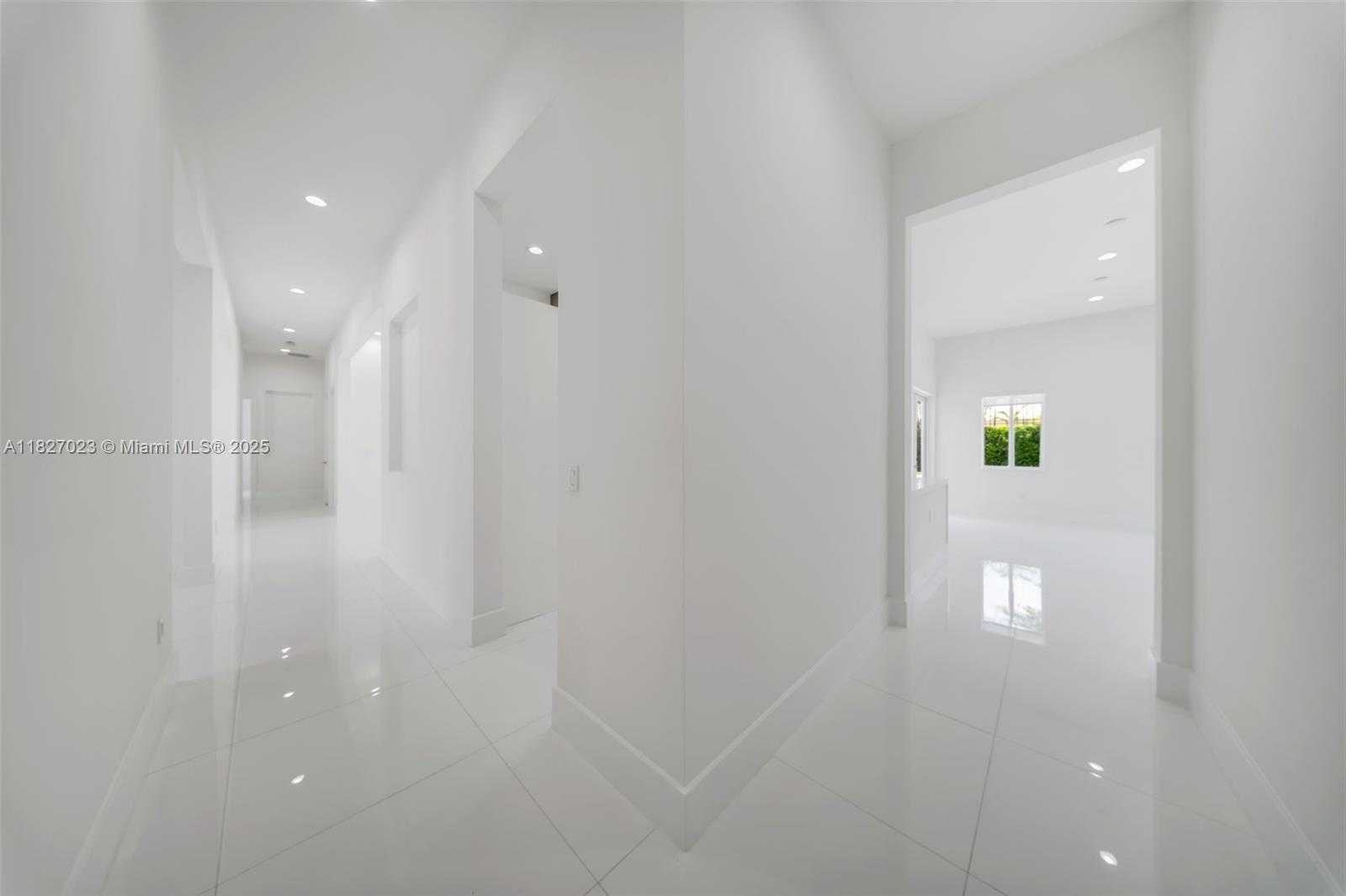 Small Image of 10203 SOUTH WEST 136TH ST, Miami Number 73