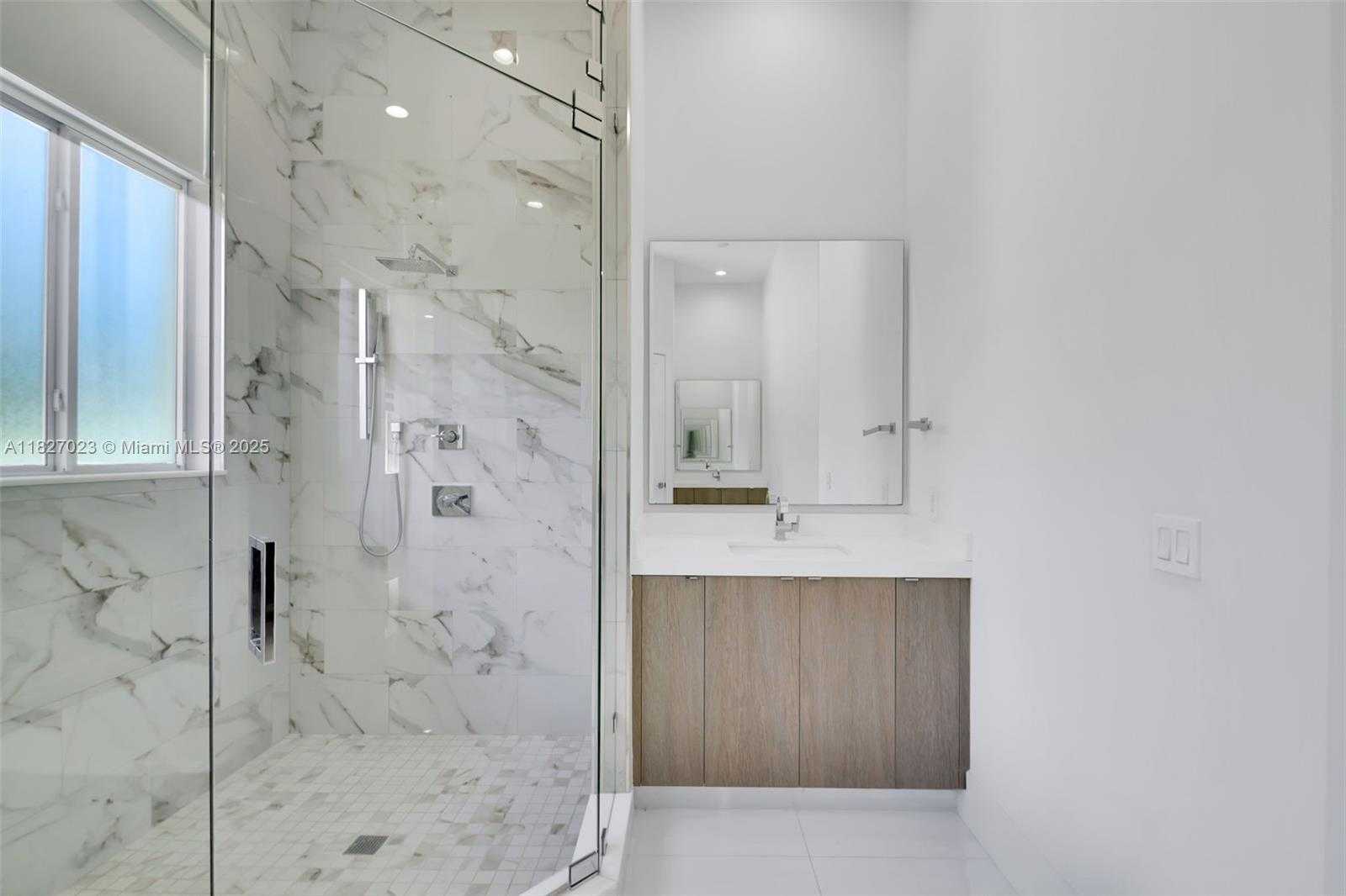 Small Image of 10203 SOUTH WEST 136TH ST, Miami Number 77