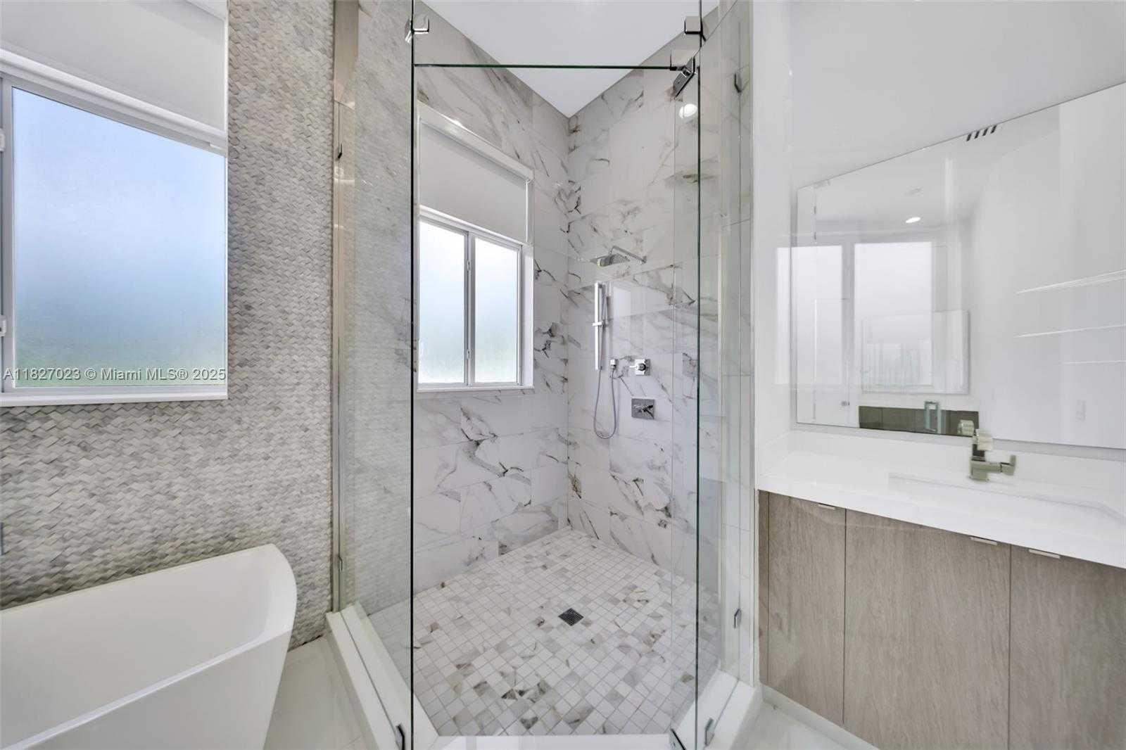 Small Image of 10203 SOUTH WEST 136TH ST, Miami Number 78