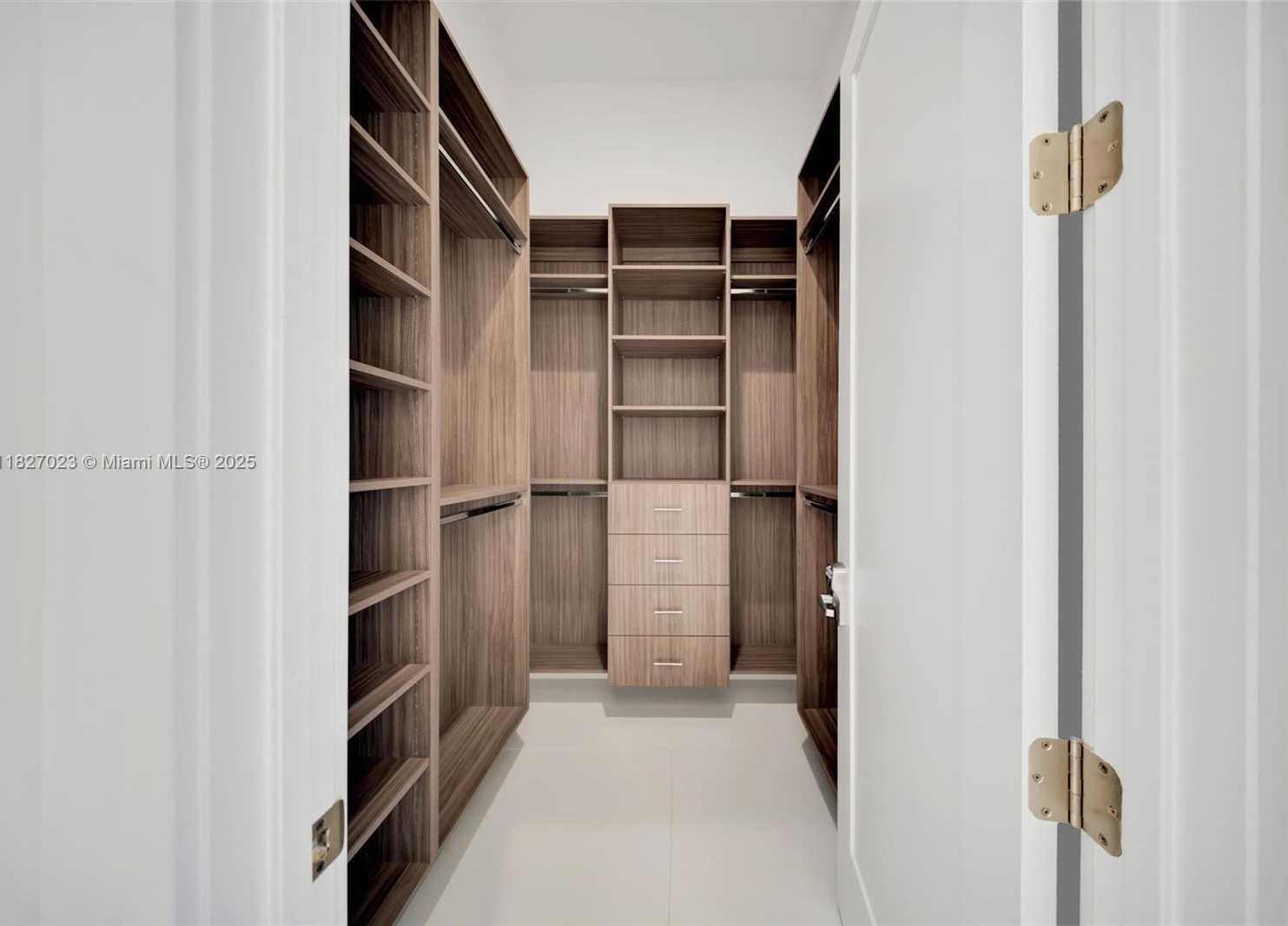 Small Image of 10203 SOUTH WEST 136TH ST, Miami Number 82